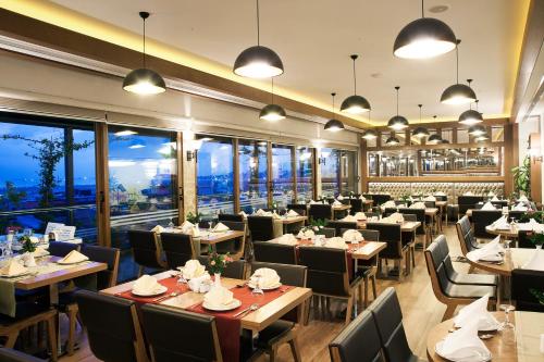 Ресторан / где поесть в Grand Asiyan Hotel