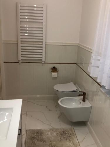 Ένα μπάνιο στο Apartamenty ARNIKA