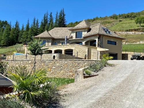 Superbe Villa vue panoramique et piscine exterieure chauffée