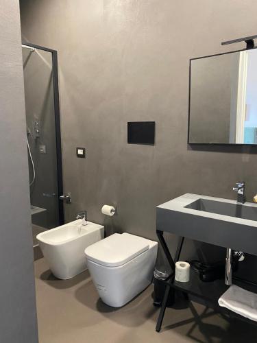 Doppelzimmer mit Balkon und Meerblick