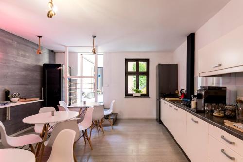 Kuchyňa alebo kuchynka v ubytovaní Cooltour Hostel