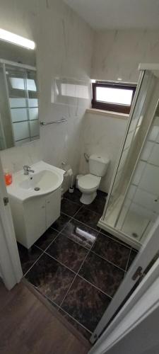 Koupelna v ubytování Serra e Mar