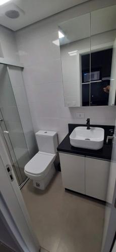 Bilik mandi di Studio 105 Maravilhoso Frente Mar Piscina Aquecida