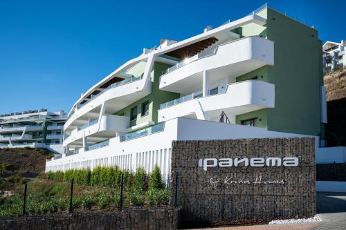 3-Bedroom Oasis Private, Luxe, Scenic, Spacious