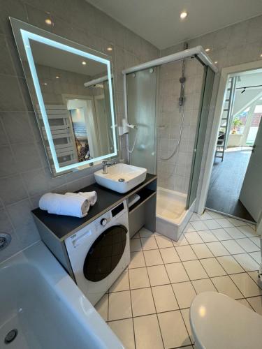 Koupelna v ubytování Auszeit - Modern Zentral, Sauna, Balkon