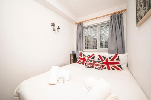 Cosy 2 bedroom flat close to Tower Bridge with free parking photo 20