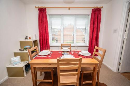 Cosy 2 bedroom flat close to Tower Bridge with free parking photo 24