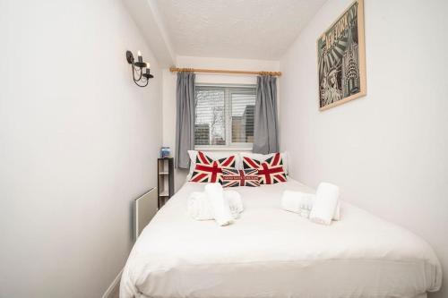 Cosy 2 bedroom flat close to Tower Bridge with free parking photo 27