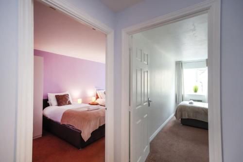 Snowberry Close - Contractors Long Stay by ShortStayUK photo 22