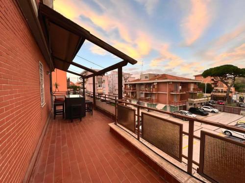 10 Min to Metro Cozy Apartment Near City Center
