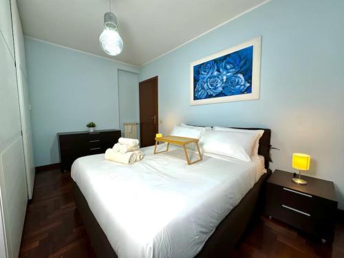 10 Min to Metro Cozy Apartment Near City Center