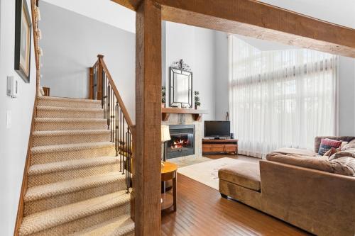 Posezení v ubytování Townhouse On The Golf La Bte -10min To Tremblant