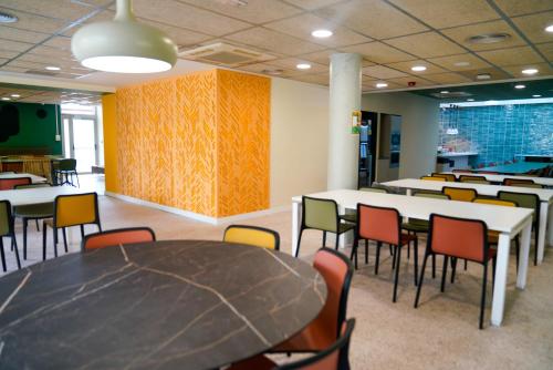 Restaurace v ubytování Residencia Universitaria Resa Los Abedules