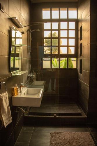 O baie la Kazoza Boutique Hotels