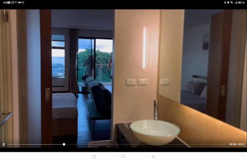 Koupelna v ubytování Thebirdhouse Patong Phuket 102