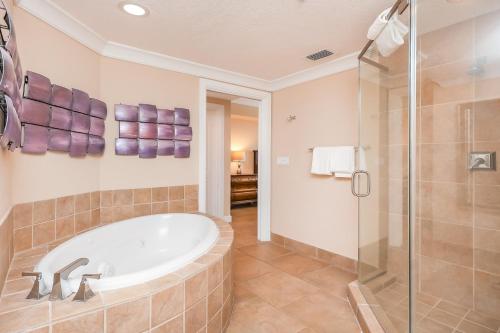 Ένα μπάνιο στο Beach Club Gulf Front 3B Condo - 1002