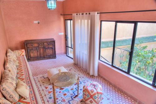 Postel nebo postele na pokoji v ubytování Luxe RIAD-privé-RIAD MIMI centre-ville