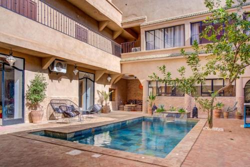 Bazén v ubytování Luxe RIAD-privé-RIAD MIMI centre-ville nebo v jeho okolí