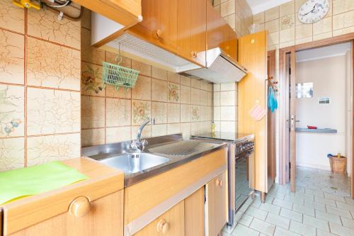 GuestHost - APT with balcony- M3 Maciachini