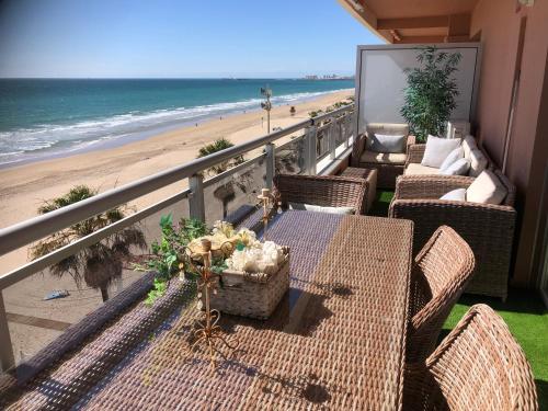 Luxury Oceanfront triplex in Cadiz