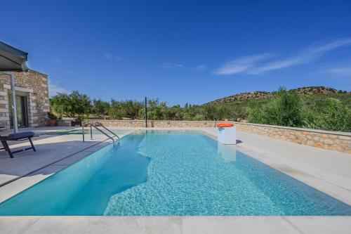 Πισίνα στο ή κοντά στο Melidoni Stone Villas