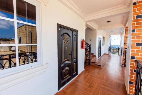 Fotografie z fotogalerie ubytování Plum Royal Estates - Penthouse Suite v destinaci Haatso