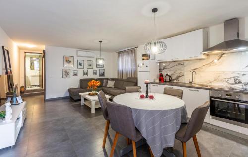 Awesome Apartment In Novigrad With Wifi