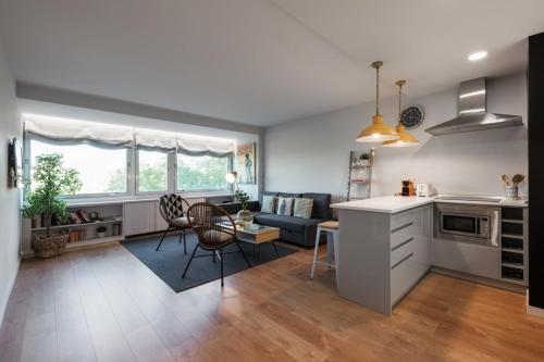 Sophisticated refurbished-1BD 1BTH-Colon Centre