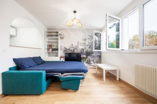 Charming Parisian Home Away from Home in the Heart of Paris