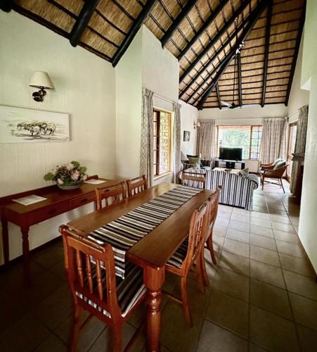 Posezení v ubytování Kruger Park Lodge - Unit 522 , Hazyview