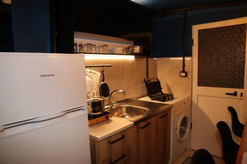 Fotografie z fotogalerie ubytování Albania Studio Apartament v destinaci Tirane