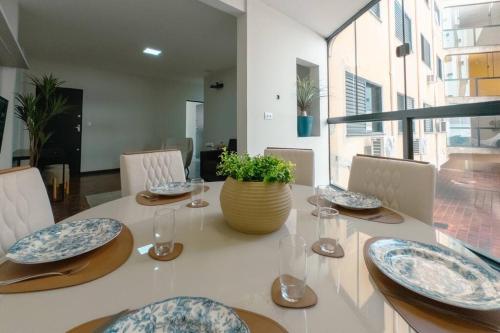 Χώρος καθιστικού στο Excelente Apartamento Centro - MJ20