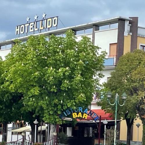 a hotel keto sign on top of a building at hotel lido in Viverone