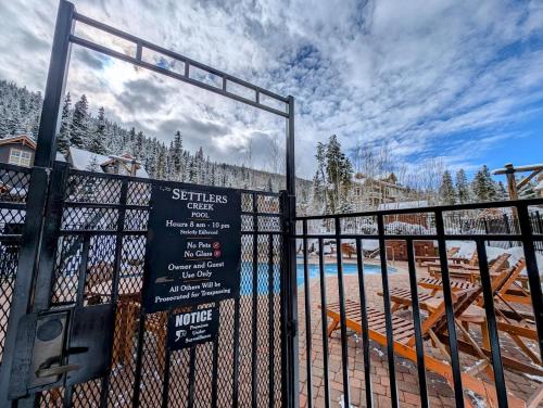 Settlers Creek 6538 by SummitCove Lodging v zimě
