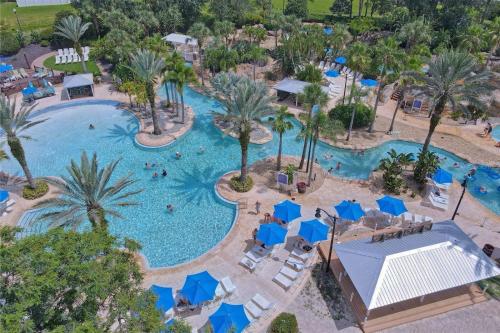 an overhead view of a pool at a resort at Beautiful House with Pool in Reunion Orlando 10 minutes from Disney in Orlando