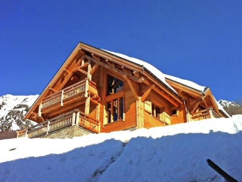 Gallery image of Luxurious Chalet in Vaujany French Alps with Balcony in Vaujany