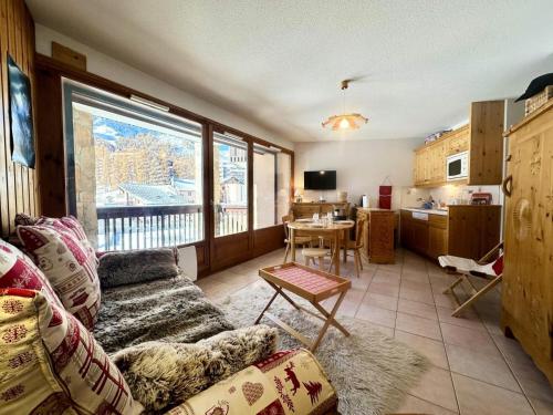 Photo de la galerie de l'établissement Résidence L'ourson - T3 43m² COSY A 200m DES PISTES - VARS MAE-2151, à Vars