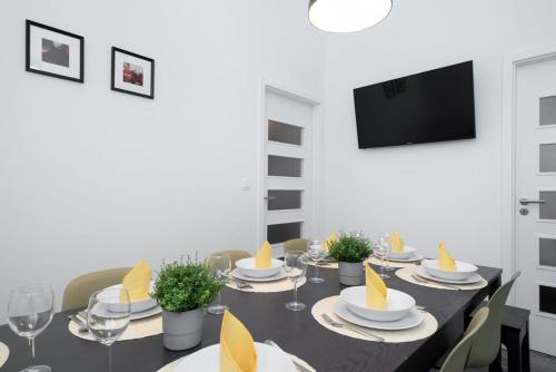 Huge aparment in the city center with Air Conditioning 1073 Budapest, Erzsébet körút 10-12 kép - 3