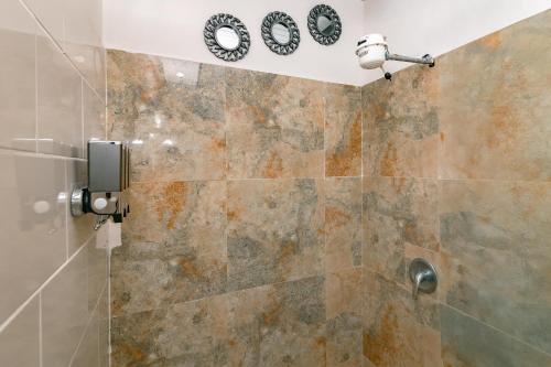Un baño de Vista del Pacifico.