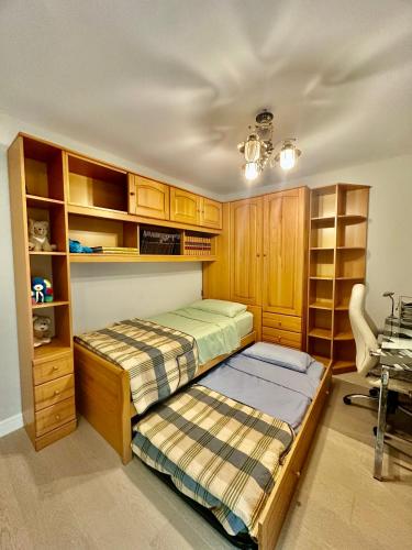 RaNee Apartments - 2 bed 2 bath in city centre