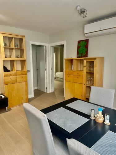 RaNee Apartments - 2 bed 2 bath in city centre