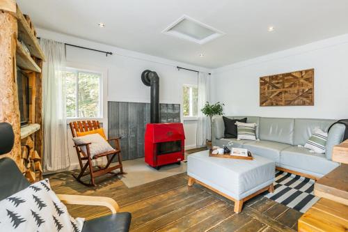 Χώρος καθιστικού στο Le 55 Howard - Spa Shower Memphre Lake OwlsHead