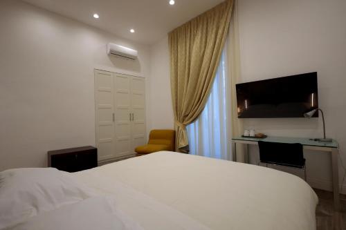 TV/trung tâm giải trí tại Relais Santa Lucia sul Mare, Napoli