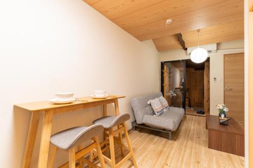 Mandy 5PPL Private House