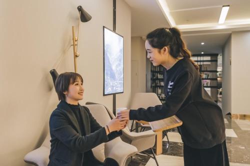 成都市にあるAtour Hotel Red Chengdu Wuhou Avenue Arch Buildingのギャラリーの写真