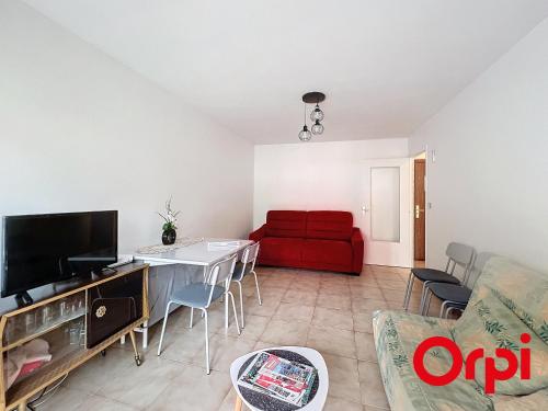 Spacieux 2 pièces avec piscine, terrasse et parking, proche plages et commodités - Menton Garavan