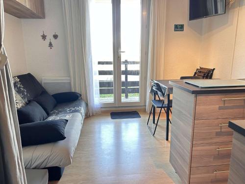 Studio calme à Risoul, 4 couchages, animaux admis, parking - FR-1-330-586