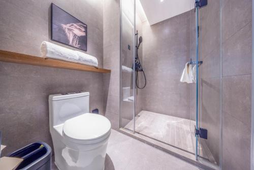 Bilik mandi di Atour Hotel Qujing Qilin
