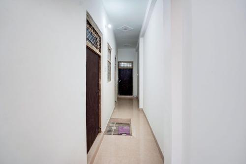Gallery image of SPOT ON Chauhan Hotel in Jhinjhak