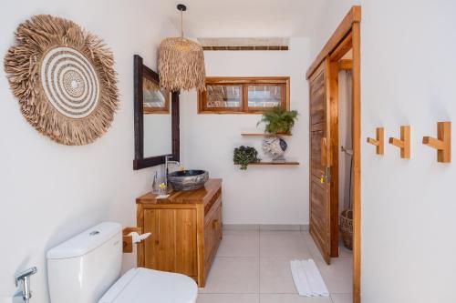 Abing Villas Spa & Beach Barにあるキッチンまたは簡易キッチン